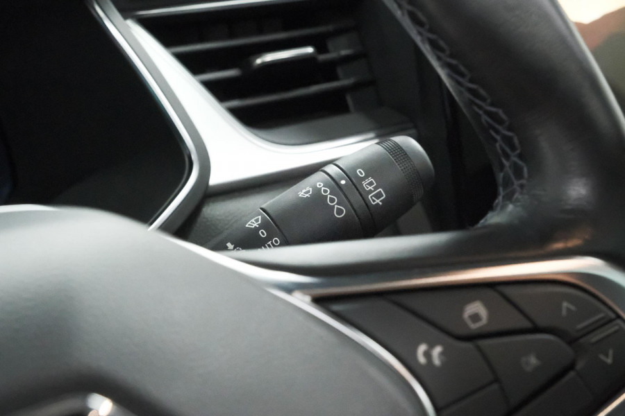 Renault Captur 1.6 E-Tech full hybrid 145 techno | Panoramadak | Camera | Adaptieve Cruise Control | 9.3 Inch Groot Scherm