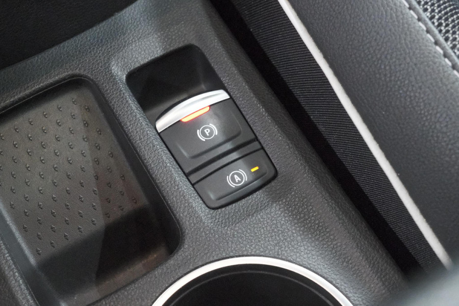 Renault Captur 1.6 E-Tech full hybrid 145 techno | Panoramadak | Camera | Adaptieve Cruise Control | 9.3 Inch Groot Scherm