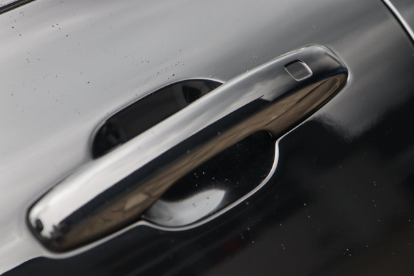 Volvo XC60 2.0 B5 / PANO / ACC / CAMERA / KEYLESS / STUUR+STOELVERW
