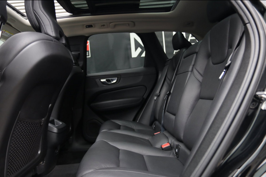 Volvo XC60 2.0 B5 / PANO / ACC / CAMERA / KEYLESS / STUUR+STOELVERW