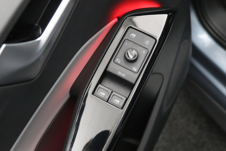 Volkswagen ID.3 Pro 204 PK S 77 kWh, Adap. Cruise Control, Warmtepomp, Stoelverwarming