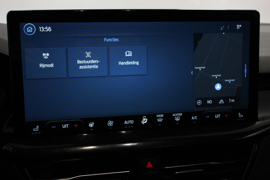Ford Focus 1.0 ST Line X 125 Pk Automaat Panoramadak Navigatie Camera Lane/Side Assist Adaptive Cruise Control Apple Carplay/Android Auto Stoelverwarming Automaat Extra Getint Glas