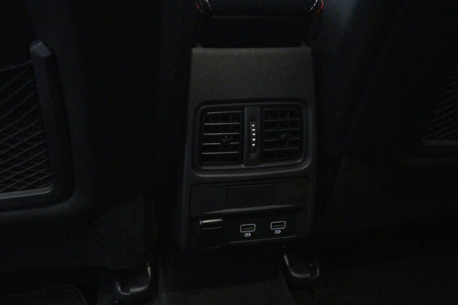 Renault Arkana 1.6 E-Tech hybrid 145 PK R.S. Line E-Tech engineered, Schuif-Kanteldak, leder, Adap. Cruise Control, Camera
