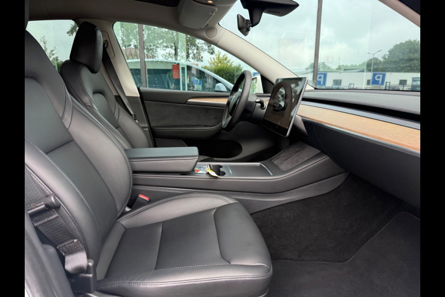 Tesla Model Y Performance AWD 75 kWh - Automaat - Panodak - Leder - Navi