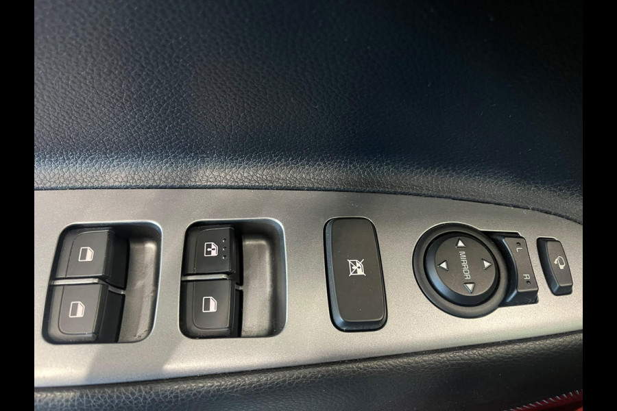 Kia Stonic 1.0 74kW GT Line Automaat Navigatie Apple Carplay Android Auto Camera Parkeersensoren achter Adaptive Cruise Control Stoel- en stuurverwarming Full Led Half leder Climate Control Lichtmetalen velgen