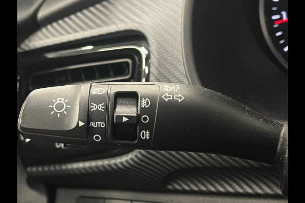 Kia Stonic 1.0 74kW GT Line Automaat Navigatie Apple Carplay Android Auto Camera Parkeersensoren achter Adaptive Cruise Control Stoel- en stuurverwarming Full Led Half leder Climate Control Lichtmetalen velgen
