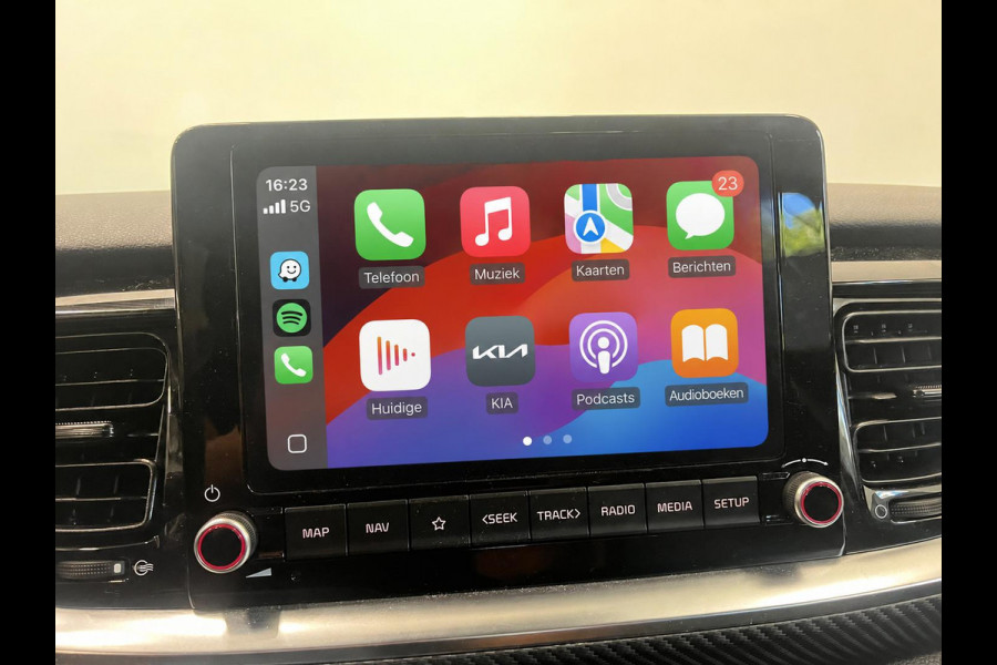 Kia Stonic 1.0 74kW GT Line Automaat Navigatie Apple Carplay Android Auto Camera Parkeersensoren achter Adaptive Cruise Control Stoel- en stuurverwarming Full Led Half leder Climate Control Lichtmetalen velgen