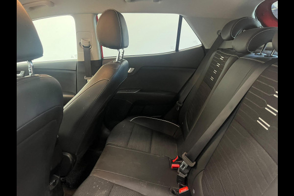 Kia Stonic 1.0 74kW GT Line Automaat Navigatie Apple Carplay Android Auto Camera Parkeersensoren achter Adaptive Cruise Control Stoel- en stuurverwarming Full Led Half leder Climate Control Lichtmetalen velgen