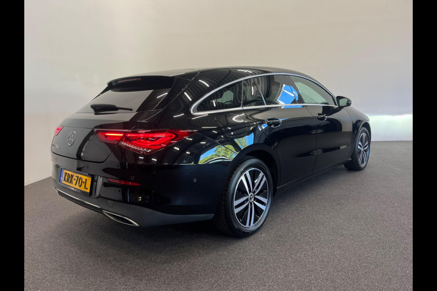 Mercedes-Benz CLA-Klasse Shooting Brake 250 e Business SoH 93% Panoramadak Trekhaak Navigatie Camera Parkeerhulp Cruise control Stoelverwarming Virtual Cockpit Full Led Half leder Climate Control Lichtmetalen velgen
