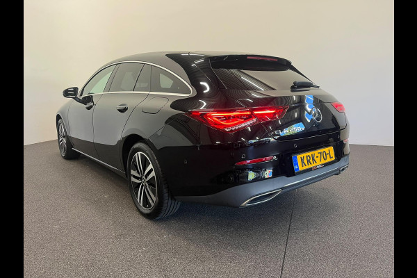 Mercedes-Benz CLA-Klasse Shooting Brake 250 e Business SoH 93% Panoramadak Trekhaak Navigatie Camera Parkeerhulp Cruise control Stoelverwarming Virtual Cockpit Full Led Half leder Climate Control Lichtmetalen velgen