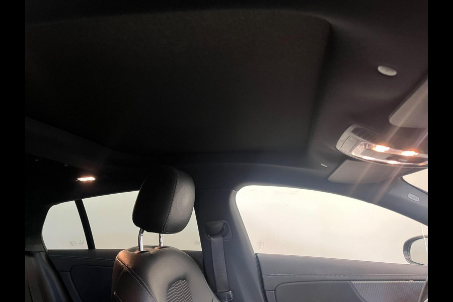 Mercedes-Benz CLA-Klasse Shooting Brake 250 e Business SoH 93% Panoramadak Trekhaak Navigatie Camera Parkeerhulp Cruise control Stoelverwarming Virtual Cockpit Full Led Half leder Climate Control Lichtmetalen velgen