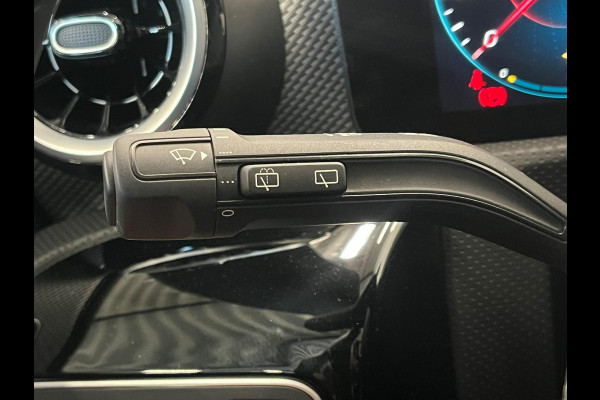 Mercedes-Benz CLA-Klasse Shooting Brake 250 e Business SoH 93% Panoramadak Trekhaak Navigatie Camera Parkeerhulp Cruise control Stoelverwarming Virtual Cockpit Full Led Half leder Climate Control Lichtmetalen velgen