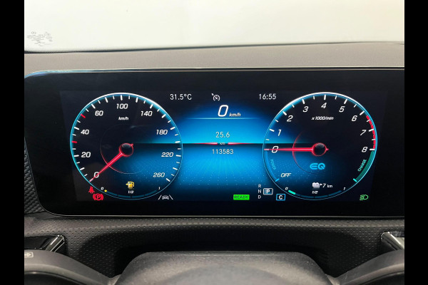 Mercedes-Benz CLA-Klasse Shooting Brake 250 e Business SoH 93% Panoramadak Trekhaak Navigatie Camera Parkeerhulp Cruise control Stoelverwarming Virtual Cockpit Full Led Half leder Climate Control Lichtmetalen velgen