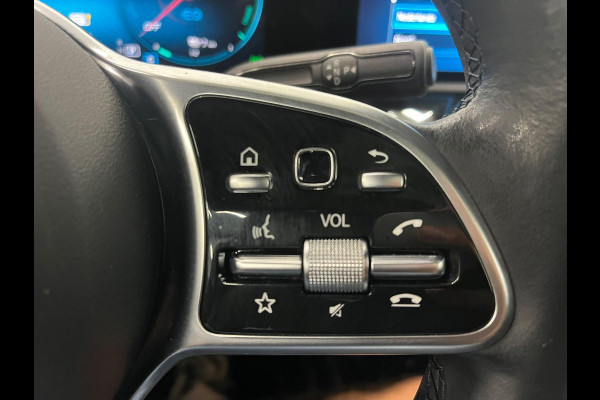 Mercedes-Benz CLA-Klasse Shooting Brake 250 e Business SoH 93% Panoramadak Trekhaak Navigatie Camera Parkeerhulp Cruise control Stoelverwarming Virtual Cockpit Full Led Half leder Climate Control Lichtmetalen velgen