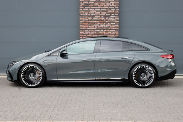 Mercedes-Benz EQS AMG 53 4MATIC+ 108 kWh | Manufaktur | Keramisch | Achterasbesturing | Hyperscreen | Carbon | HUD | Massage | Verwarmd Stuurwiel | Stoelventilatie | Luchtvering |