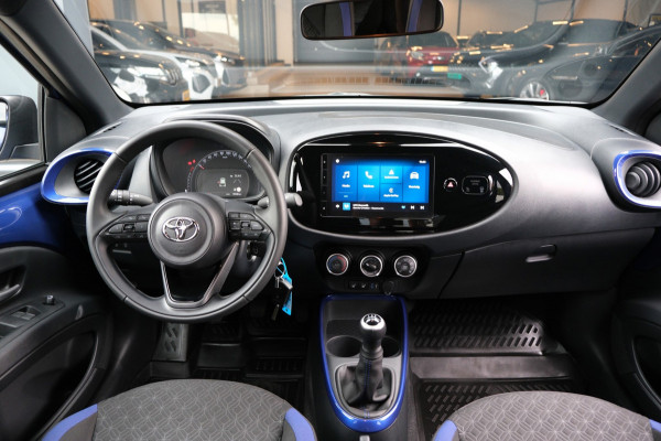 Toyota Aygo X 1.0 VVT-i MT *TeamPlayer* 11.440km!! Apple Carplay + Camera ALS NIEUW