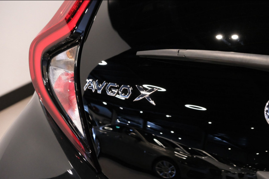 Toyota Aygo X 1.0 VVT-i MT *TeamPlayer* 11.440km!! Apple Carplay + Camera ALS NIEUW