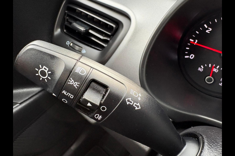 Kia Stonic 1.0 T-GDi 100PK MHEV ComfortLine Trekhaak/Carplay-android/Parkeerhulp