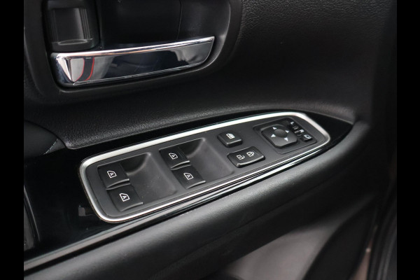 Mitsubishi Outlander 2.4 PHEV INTENSE+ 4WD + LEDER EXCLUSIVE | 360 CAMERA | CARPLAY | TREKHAAK | STOEL/STUURVERW.
