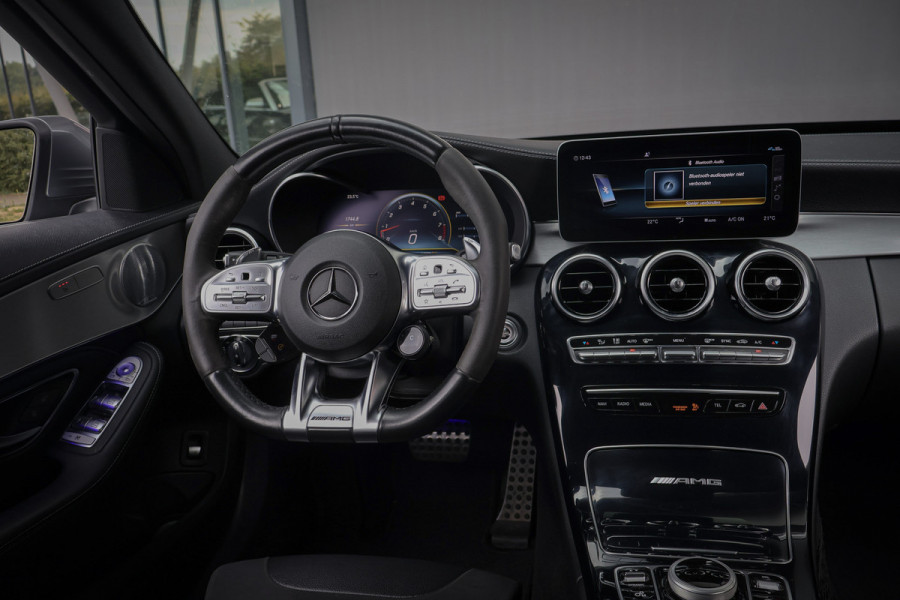 Mercedes-Benz C-Klasse Estate AMG C63S | KERAMISCH | TREKHAAK | STOELVERWARMING | CAMERA | FACELIFT | BURMESTER |