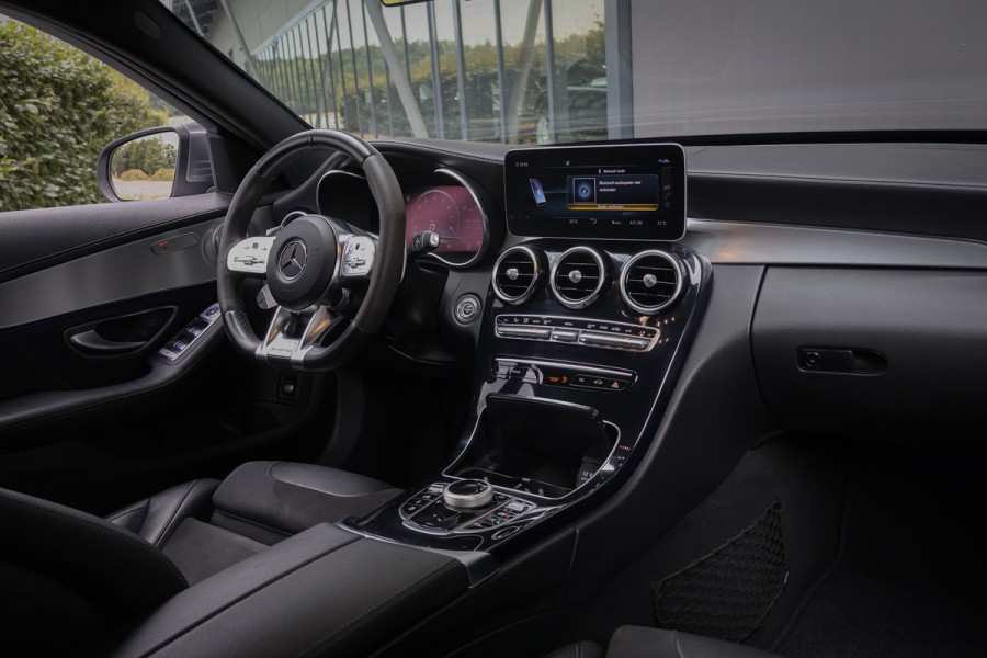Mercedes-Benz C-Klasse Estate AMG C63S | KERAMISCH | TREKHAAK | STOELVERWARMING | CAMERA | FACELIFT | BURMESTER |