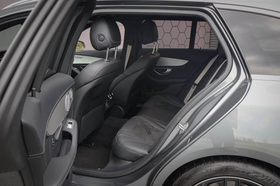 Mercedes-Benz C-Klasse Estate AMG C63S | KERAMISCH | TREKHAAK | STOELVERWARMING | CAMERA | FACELIFT | BURMESTER |