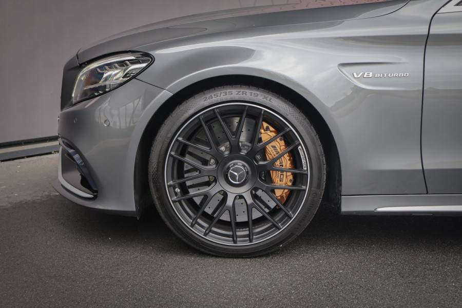 Mercedes-Benz C-Klasse Estate AMG C63S | KERAMISCH | TREKHAAK | STOELVERWARMING | CAMERA | FACELIFT | BURMESTER |