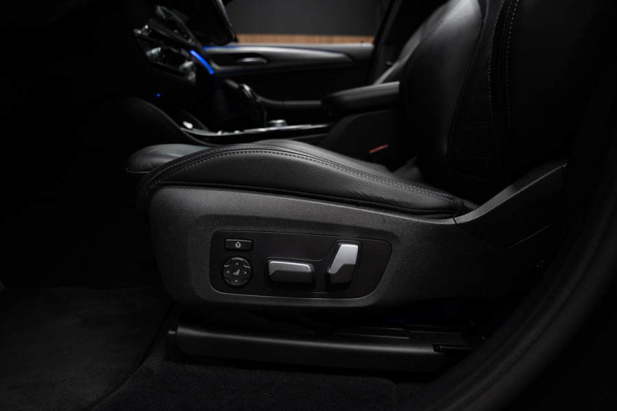 BMW X4 M40i NL auto NAP HUD Panodak 360° Harman K Keyless Entry & Go Elektr. uitklapbare trekhaak Memory seats Climate 21 inch LM