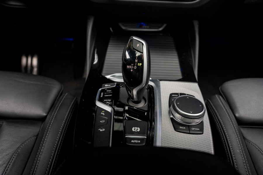 BMW X4 M40i NL auto NAP HUD Panodak 360° Harman K Keyless Entry & Go Elektr. uitklapbare trekhaak Memory seats Climate 21 inch LM