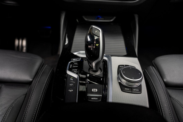 BMW X4 M40i NL auto NAP HUD Panodak 360° Harman K Keyless Entry & Go Elektr. uitklapbare trekhaak Memory seats Climate 21 inch LM