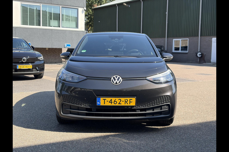 Volkswagen ID.3 Pro Edition Advantage 58 kWh 25.000 NAP | ORIGINEEL NL AUTO | VOLKSWAGEN DEALER ONDERHOUDEN | STOEL + STUURWIELVERWARMING | CAMERA | PDC | ADAPTIVE CRUISE | RIJKLAAR GELEVERD MET 12 MND BOVAG GARANTIE