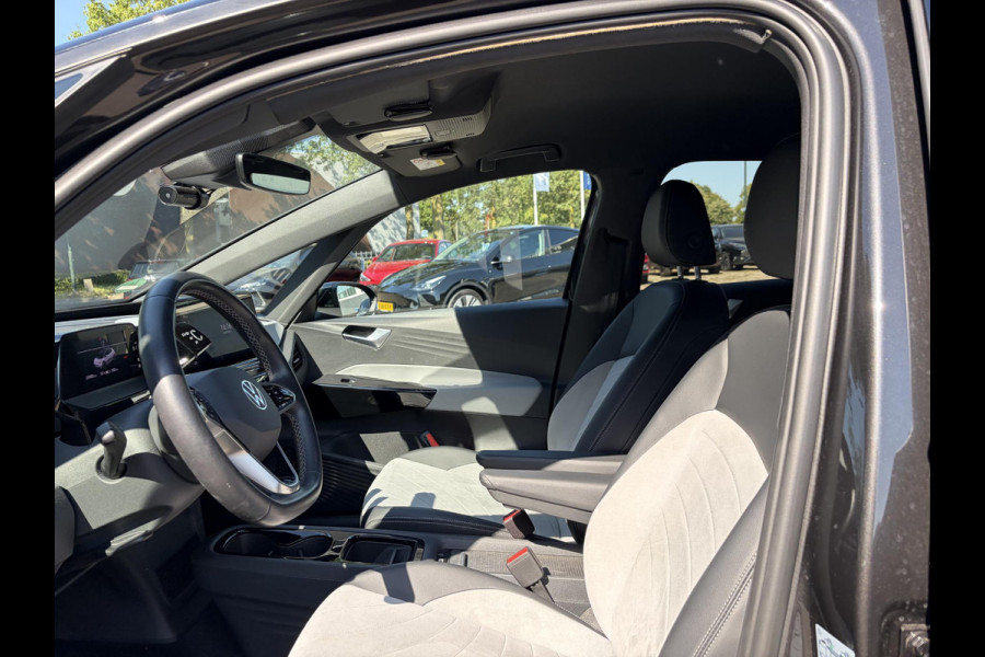 Volkswagen ID.3 Pro Edition Advantage 58 kWh 25.000 NAP | ORIGINEEL NL AUTO | VOLKSWAGEN DEALER ONDERHOUDEN | STOEL + STUURWIELVERWARMING | CAMERA | PDC | ADAPTIVE CRUISE | RIJKLAAR GELEVERD MET 12 MND BOVAG GARANTIE