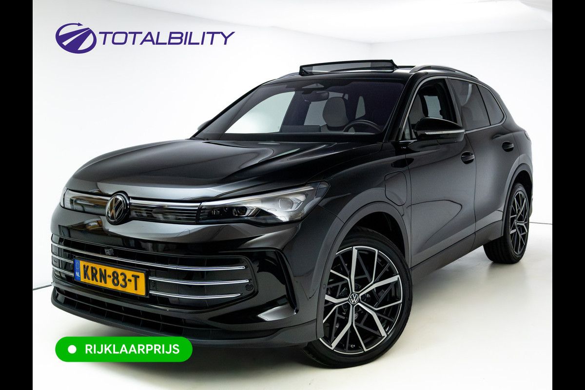 Volkswagen Tiguan 1.5 eHybrid Elegance Business 204 PK | Panodak | Elec. Trekhaak | Stoel- & Stuurverw. | Massagestoelen | 20 inch Head-Up, Ergo active stoel, Extra All Season Wielenset