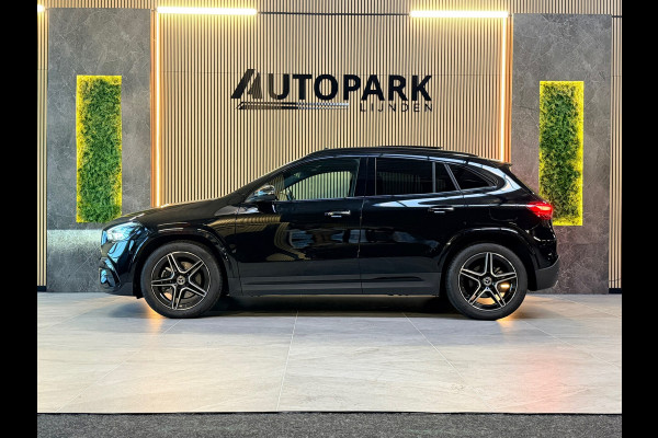 Mercedes-Benz GLA 200 AMG Line PANO|KEYLESSS|DODEHOEK|CARPLAY|CAMERA|SFEERVERLICHTING|19 INCH|DEALER ONDERHOUDEN|2024|VOL!