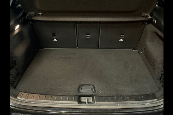 Mercedes-Benz GLA 200 AMG Line PANO|KEYLESSS|DODEHOEK|CARPLAY|CAMERA|SFEERVERLICHTING|19 INCH|DEALER ONDERHOUDEN|2024|VOL!