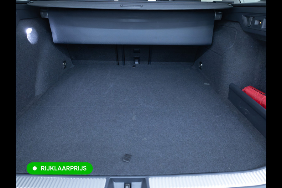 Volkswagen Passat Variant 1.5 eHybrid Elegance Bus. 204 PK | Elec. trekhaak | Stoel- & Stuurverwarming | Ergo stoelen met memory | All-season, Adaptive cruise, Navigatie, Stoelventilatie, HUD, Elektrische achterklep, DCC