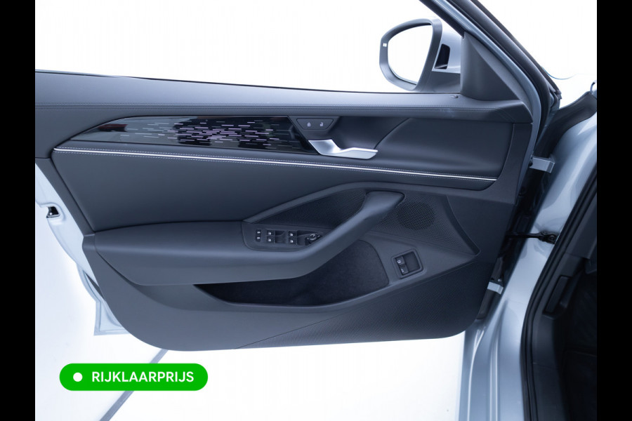 Volkswagen Passat Variant 1.5 eHybrid Elegance Bus. 204 PK | Elec. trekhaak | Stoel- & Stuurverwarming | Ergo stoelen met memory | All-season, Adaptive cruise, Navigatie, Stoelventilatie, HUD, Elektrische achterklep, DCC