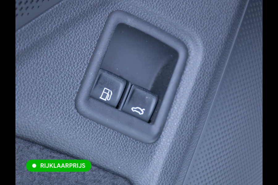 Volkswagen Passat Variant 1.5 eHybrid Elegance Bus. 204 PK | Elec. trekhaak | Stoel- & Stuurverwarming | Ergo stoelen met memory | All-season, Adaptive cruise, Navigatie, Stoelventilatie, HUD, Elektrische achterklep, DCC