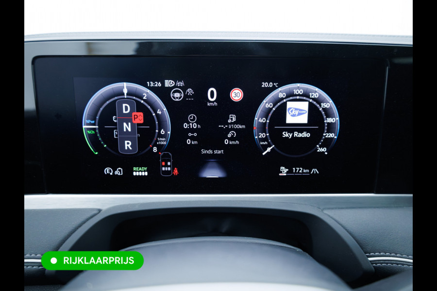 Volkswagen Passat Variant 1.5 eHybrid Elegance Bus. 204 PK | Elec. trekhaak | Stoel- & Stuurverwarming | Ergo stoelen met memory | All-season, Adaptive cruise, Navigatie, Stoelventilatie, HUD, Elektrische achterklep, DCC