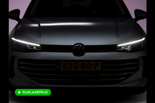 Volkswagen Passat Variant 1.5 eHybrid Elegance Bus. 204 PK | Elec. trekhaak | Stoel- & Stuurverwarming | Ergo stoelen met memory | All-season, Adaptive cruise, Navigatie, Stoelventilatie, HUD, Elektrische achterklep, DCC