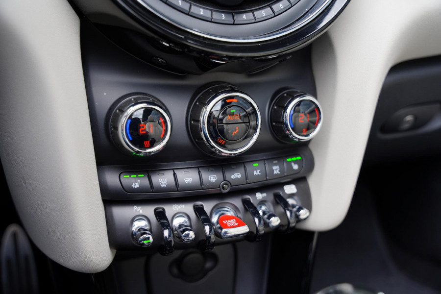 MINI cabriolet 2.0 John Cooper Works Chili / 12 D.Km / NL-Auto / BTW / Full Option