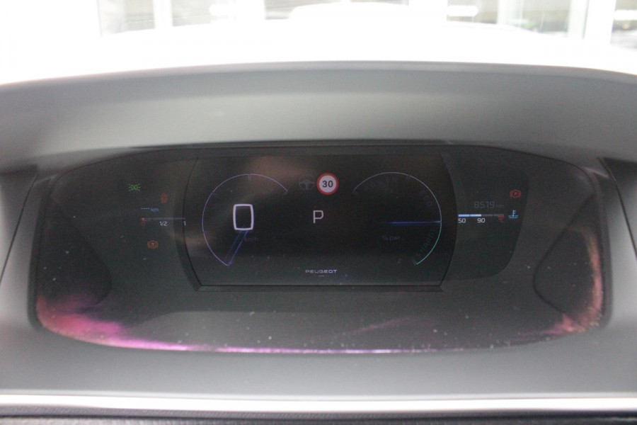 Peugeot 208 1.2 Hybrid 145PK AUTOMAAT GT | ELEKTRISCH BEDIENBARE BESTUURDERSSTOEL MET MASSAGE FUNCTIE | ALCANTARA BEKLEDING | STOEL VERWARMING | ADAPTIVE CRUISE CONTROL | DAB+ RADIO | APPLE CARPLAY/ANDROID AUTO | FULL LED KOPLAMPEN | KEYLESS ENTRY/START | 17" LICHTMETALEN VELGEN | CLIMATE CONTROL | PARKEERSENSOREN VOOR + ACHTER | CAMERA VOOR + ACHTER | DODEHOEK DETECTIE |