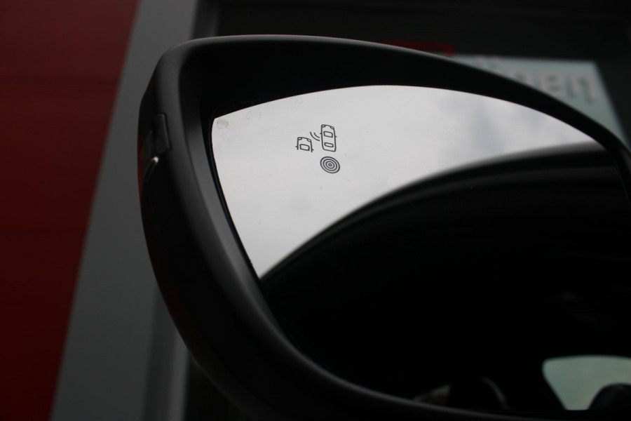 Peugeot 208 1.2 Hybrid 145PK AUTOMAAT GT | ELEKTRISCH BEDIENBARE BESTUURDERSSTOEL MET MASSAGE FUNCTIE | ALCANTARA BEKLEDING | STOEL VERWARMING | ADAPTIVE CRUISE CONTROL | DAB+ RADIO | APPLE CARPLAY/ANDROID AUTO | FULL LED KOPLAMPEN | KEYLESS ENTRY/START | 17" LICHTMETALEN VELGEN | CLIMATE CONTROL | PARKEERSENSOREN VOOR + ACHTER | CAMERA VOOR + ACHTER | DODEHOEK DETECTIE |