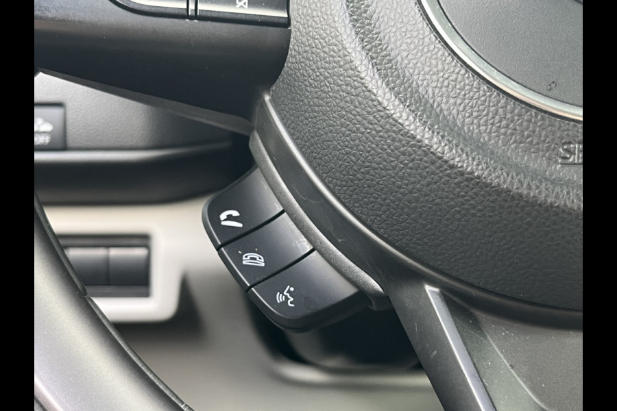Suzuki Swift 1.2 Smart Hybrid Select | Adapt. Cruise | Camera | Stoelverwarming | 16'' | Dodehoek | Carplay/Android Auto | Smart Entry |