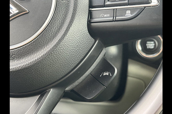 Suzuki Swift 1.2 Smart Hybrid Select | Adapt. Cruise | Camera | Stoelverwarming | 16'' | Dodehoek | Carplay/Android Auto | Smart Entry |