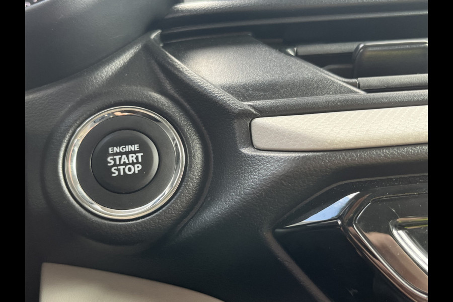 Suzuki Swift 1.2 Smart Hybrid Select | Adapt. Cruise | Camera | Stoelverwarming | 16'' | Dodehoek | Carplay/Android Auto | Smart Entry |