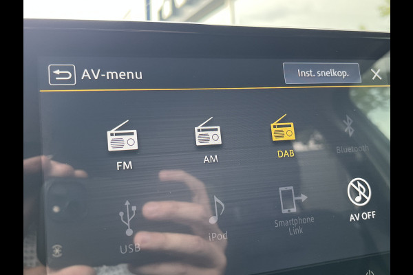 Suzuki Swift 1.2 Smart Hybrid Select | Adapt. Cruise | Camera | Stoelverwarming | 16'' | Dodehoek | Carplay/Android Auto | Smart Entry |
