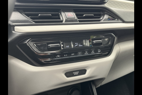 Suzuki Swift 1.2 Smart Hybrid Select | Adapt. Cruise | Camera | Stoelverwarming | 16'' | Dodehoek | Carplay/Android Auto | Smart Entry |