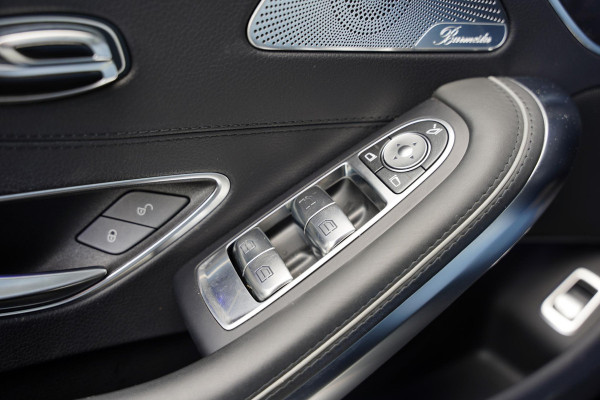 Mercedes-Benz S-Klasse 63 AMG Cabriolet 4-Matic / Nachtzicht / Burmester