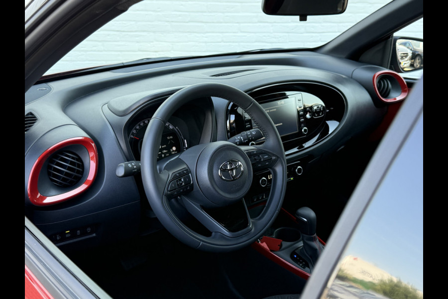 Toyota Aygo X 1.0 VVT-i S-CVT Pulse | Carplay | Camera | ACC | Stoelverwarming